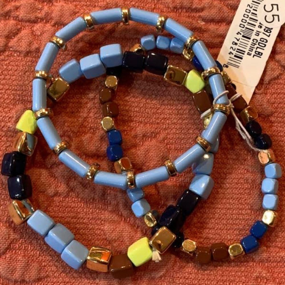 Bracelet ~ fun fashion stretchy bracelet